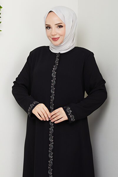 Efelif Siyah Boydan Çiçek Nakış Işlemeli Fermuarlı Büyük Beden Ferace Mf-4006