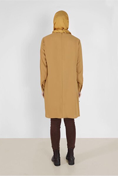 Alvina ΤΟΥΝΙΚΑ ΜΕ ΛΕΠΤΟΜΕΡΗ ΣΧΕΔΙΑΣΜΟ ΜΕ ΛΟΥΛΟΥΔΙΑ ΚΑΙ ΚΟΥΜΠΙΑ ΣΤΟ ΠΛΑΙ 42172