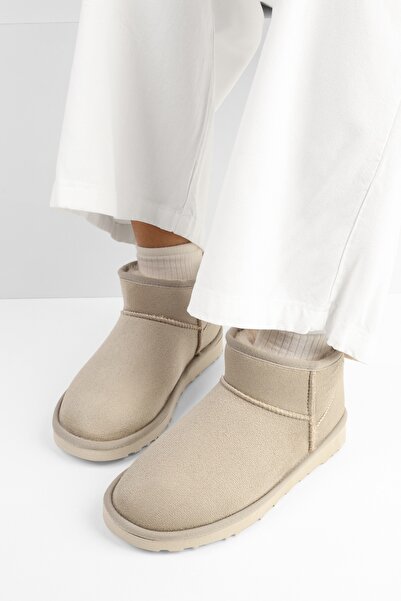 Shoeberry Kadın Upps Bej İçi Tüylü Kısa Süet Düz Bot
