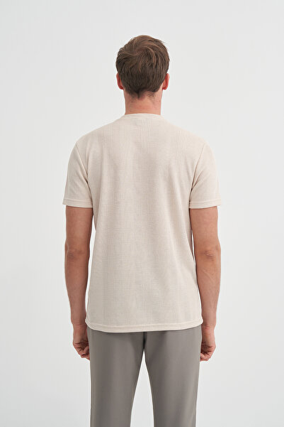 Cazador Πλεκτό απλό μπλουζάκι με λεπτή εφαρμογή με λαιμόκοψη