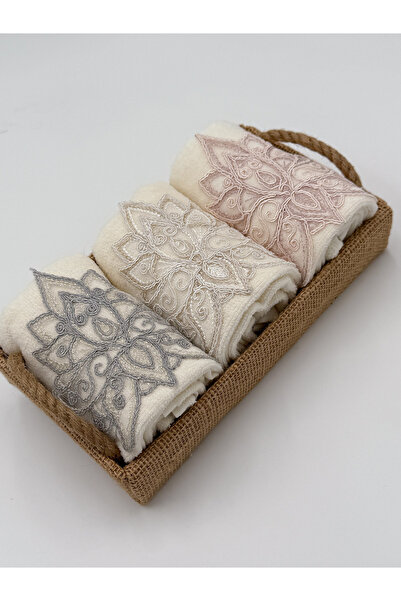 AYHANHOME Hasır Sepette Güpürlü 3'lü Çeyizlik Hediyelik 30x50 Mutfak Havlu Seti