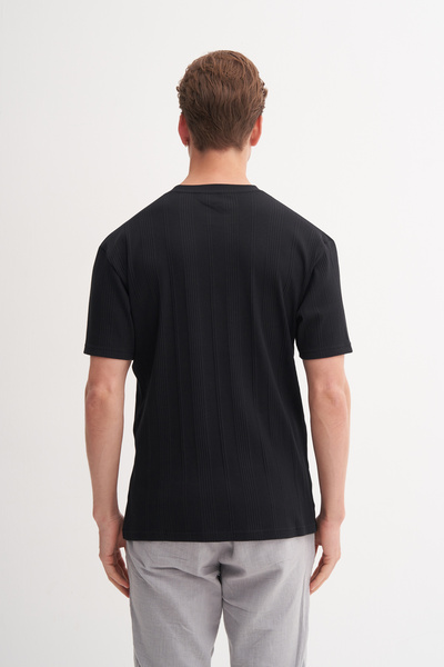 Cazador Μπλουζάκι με λεπτή εφαρμογή με λαιμόκοψη με ίσιο σχήμα