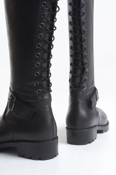 Solo Bag Hakiki Deri Siyah Arkadan Bağcık Detaylı Tokalı Siyah Şık Tarz Çizme