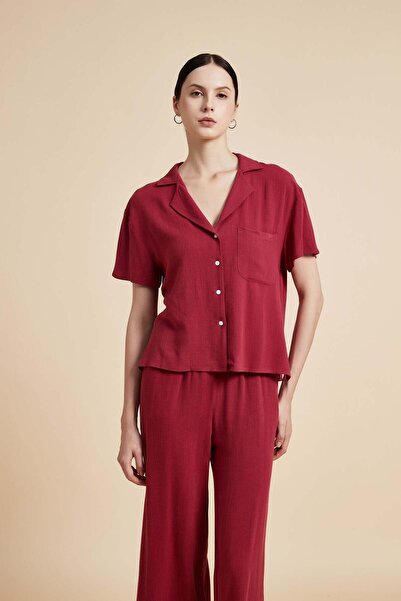 Yola Solid Buttoned Half-Sleeve Top