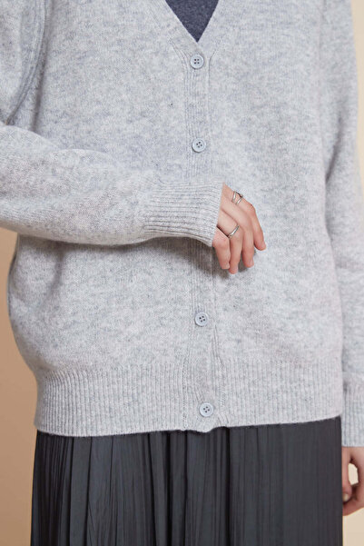 Yola Plain Button-Up Long Sleeve Cardigan