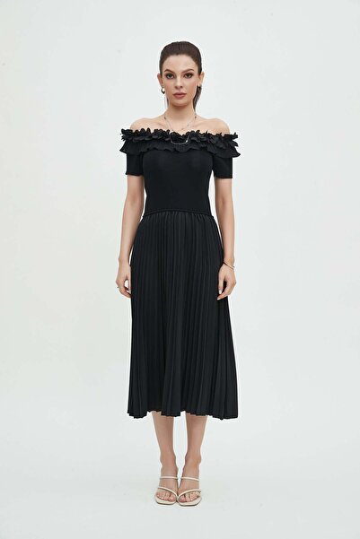 mica فستان ميدي سادة بدون أكمام