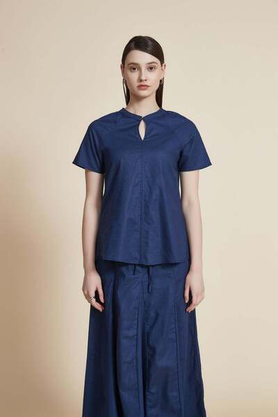 Yola بلوزة سادة بأكمام قصيرة مكشكشة