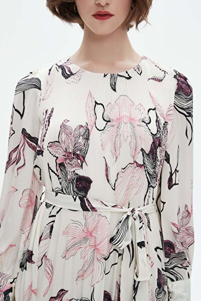 Nichii فستان نسائي متوسط الطول بأكمام قصيرة ورقبة دائرية