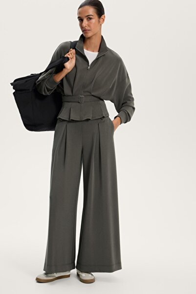 Oysho Wide-leg pleated trousers with soft-touch modal