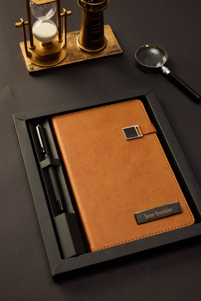 locko Kişiye Özel Hediyelik Kutulu Siyah Kalemli Çizgili 180 Sayfa Kahverengi Deri Not Defteri