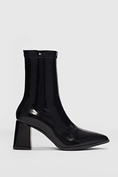 selin shoes حذاء نسائي من Areson بكعب قصير ومقدمة مدببة - جلد أسود لامع