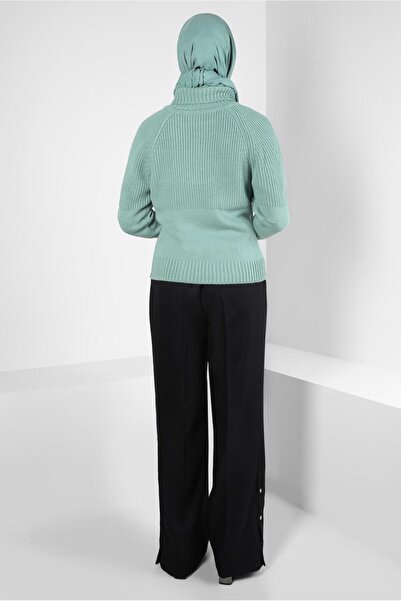 Alvina Knitwear Sweater - Turtleneck Collar, Model 44068