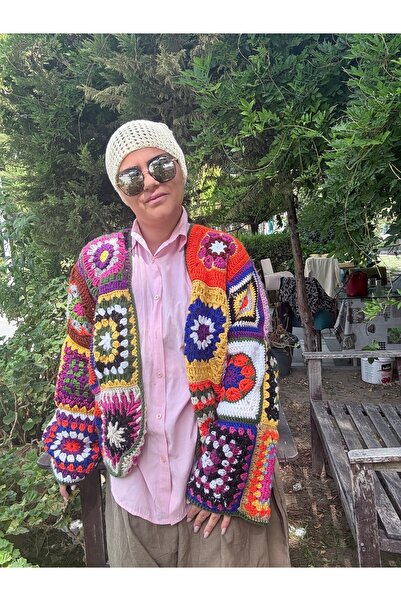 Oversize El Örgüsü Patchwork motif Hırka – Renkli Boho Stil