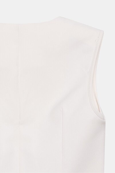 Saade Ecru Women's Pocket and Piping Detailed U-Neck Buttoned Woven Vest - Unlined