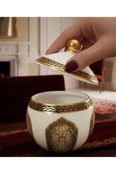DECOSTYLE Selçuklu Desen Gold Işlemeli El Işçiliği Krem kapaklı şekerlik