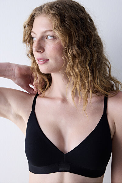 Penti Μαλακό τριγωνικό μαύρο σουτιέν - Άνετο σχέδιο