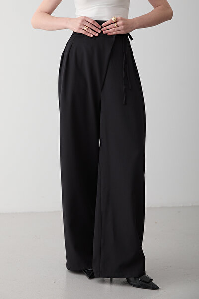 Laluvia Czarne spodnie z bocznymi szwami