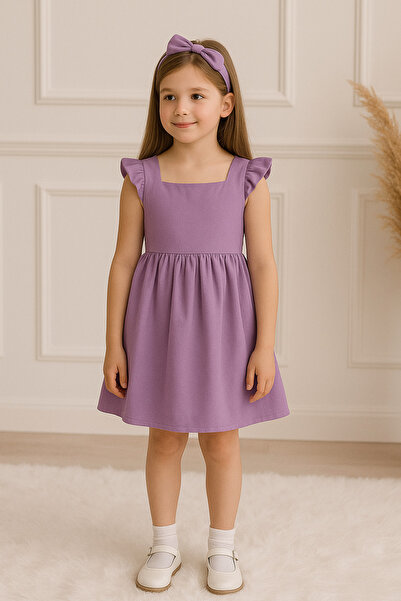 özge başaran Devojčica, lila haljina sa naboranim ramenima i set bandane