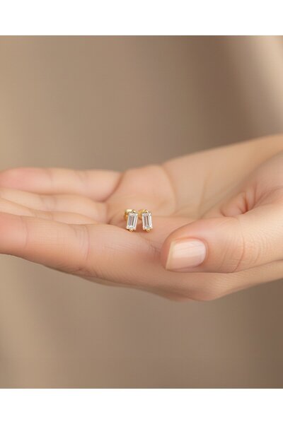 İNDİGO TAKI Minik Baget Tek Taş 14 Ayar Altın Küpe