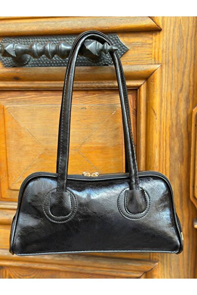 SHIKIRTI حقيبة كتف نسائية لامعة موديل باجيت بمقبض مزدوج باللون الأسود