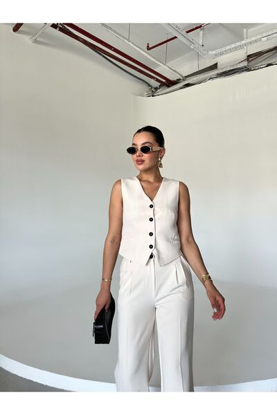 Laluvia White Fabric Vest Pants Set