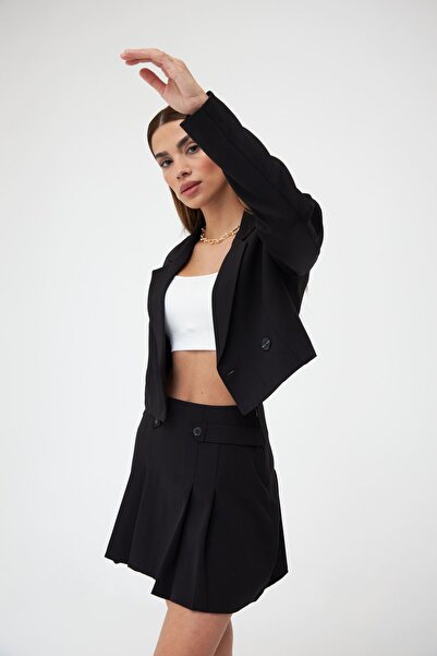 Laluvia Black Double Pleated Side Buckle Skirt