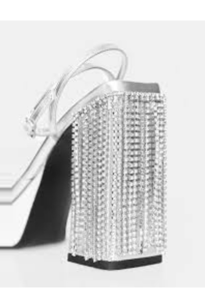Pretty Little Thing PRETTYLITTLETHING Heeled Sandals, silver