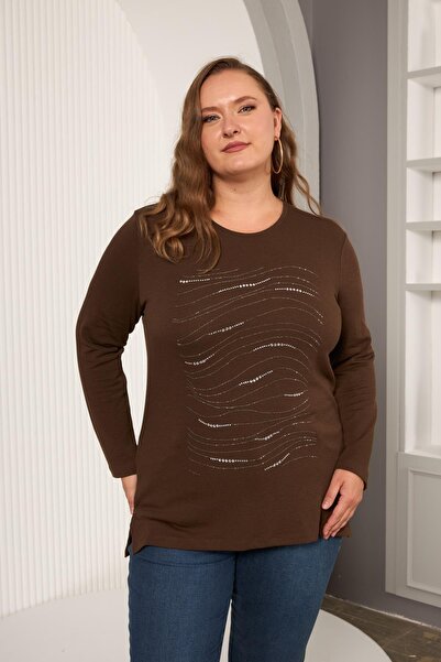 RMG Bluză maro cu detalii în piatră de mărime mare