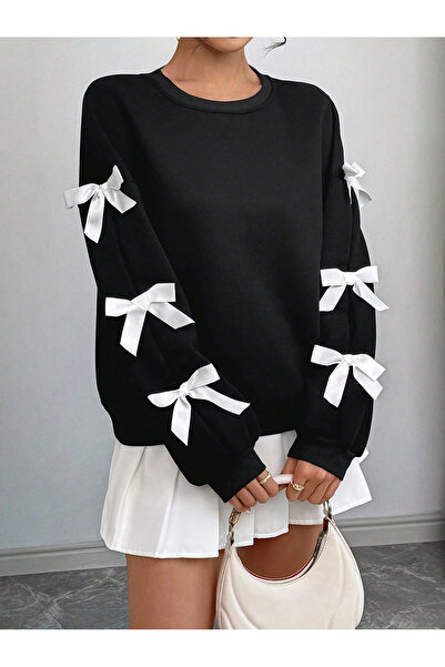 the DIFFerent Black Sweatshirt with Ribbon Detail