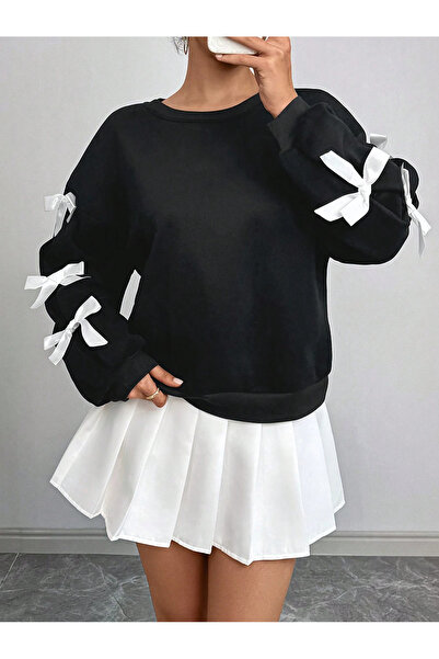 the DIFFerent Black Sweatshirt with Ribbon Detail