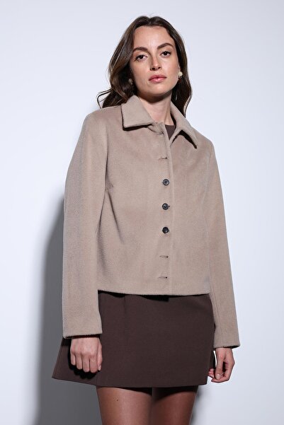 Antioch Beige Shirt Collar Short Cashmere Jacket