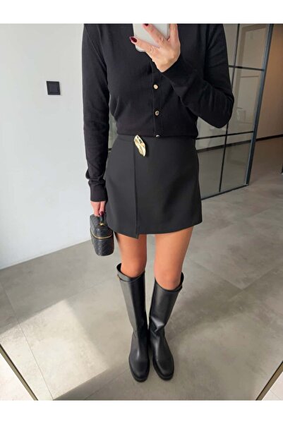 BB Bensu Buyruk FUSTA NEGRĂ CU ACCESORII DORI