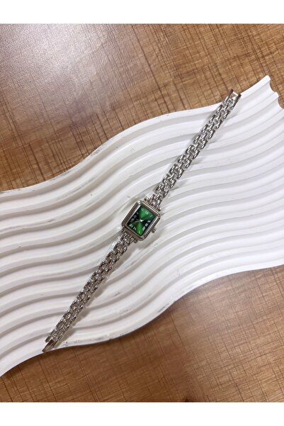 LOOQ Retro Design Vintage Minimalist Women's Wristwatch