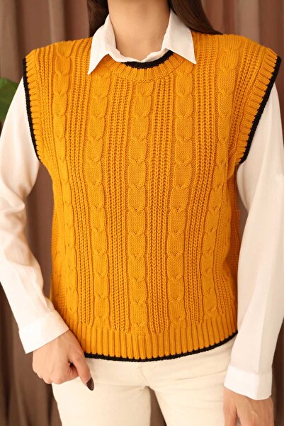 winter club Swc Women's Braided Stripe Sleeve Detailed Crew Neck Sweater