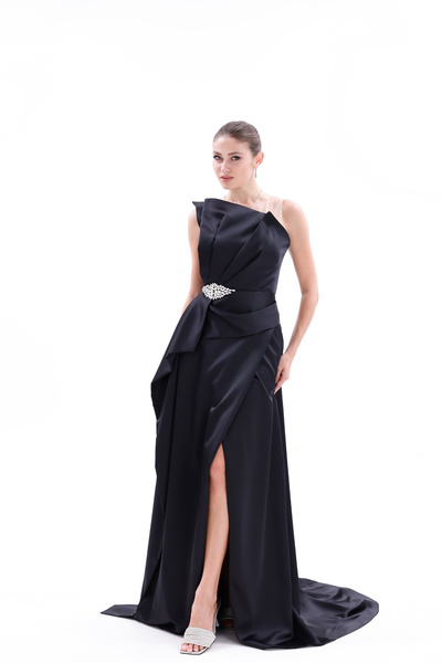 BDM Exclusive Asimetrik Drapeli Taş Tokalı Yüksek Yırtmaçlı Saten Uzun Abiye ...