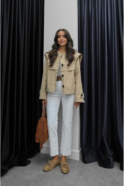 Havoş Bej Geniş Yaka Kısa Trençkot