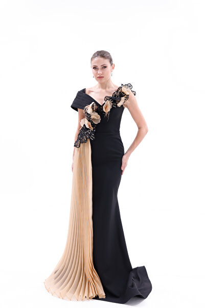 BDM Exclusive Çiçek Aplikeli Drapeli Asimetrik Uzun Krep Abiye Elbise