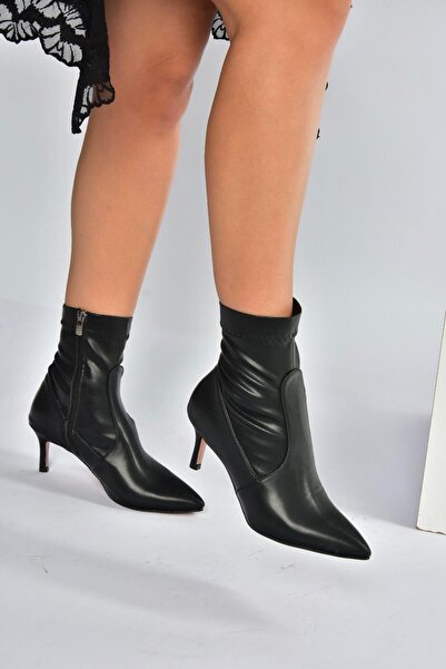 Fox Shoes V997024809 Siyah İnce Topuklu Kadın Bot
