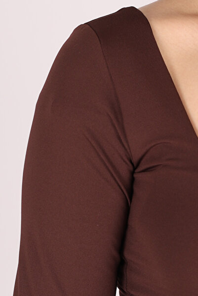 armonika Γυναικεία μπλούζα με μακρυμάνικο τετράγωνο λαιμόκοψη σε καφέ χρώμα ARM-26K042004