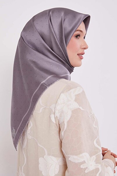 Levidor وشاح حريري بنمط مونوغرام منقط باللون الرمادي