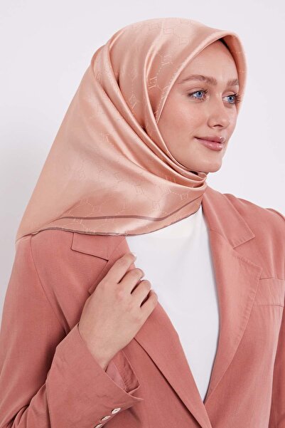 Levidor وشاح حريري بنمط مونوغرام على شكل خلية النحل من السلمون