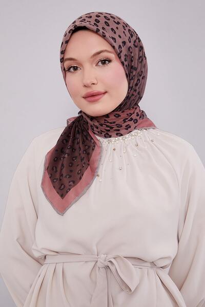 Levidor Tile Leopard Pattern Soft Scarf