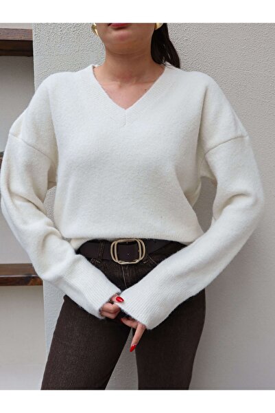 ESRAHELVACI V-Neck Soft Textured Sweater