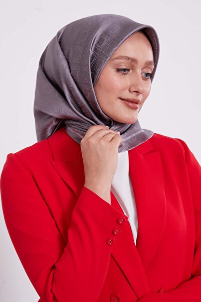 Levidor وشاح حريري بنمط مونوغرام منقوش باللون الرمادي من K.Grey