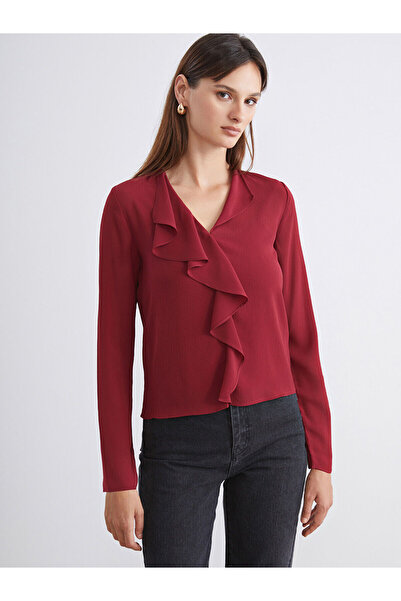 LC Waikiki بلوزة أوزماركا الجديدة للموسم بياقة مكشكشة