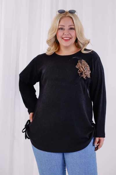 tarzımsüper Γυναικεία μπλούζα πλεκτή με λεπτομέρεια λουλουδιών με μαλακή υφή με κορδόνια στο πλάι