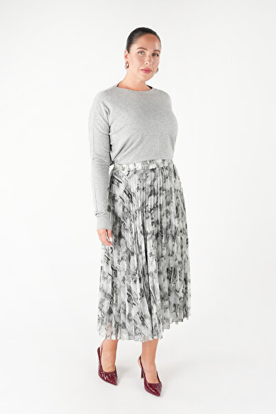 Guzella Plus Size Pleated Midi Skirt
