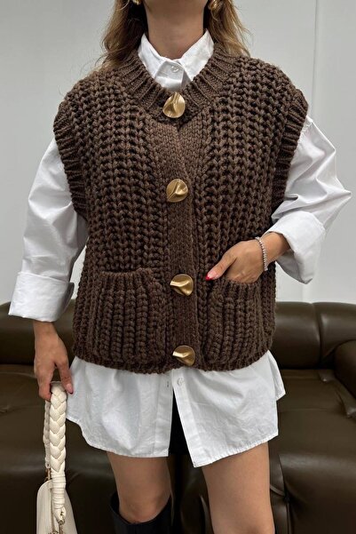 Rey Large Button Brown Vest