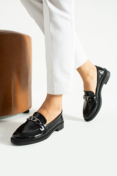 YM Pabuc Дамски мокасини с верижна катарама - стилни обувки за всеки ден