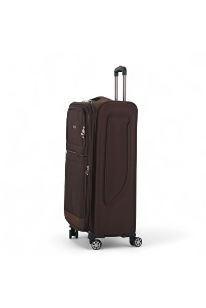 CAPATAN 3-piece canvas luggage set. The bags feature a practical design that's suitable for a variety of trips.